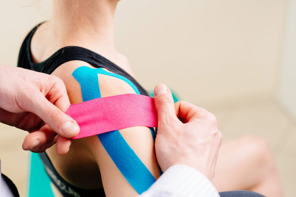 kinesiotaping shoulder 1 min (1)